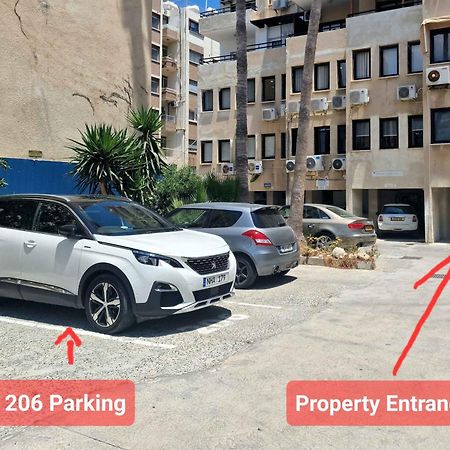 Lazaros Centre Apartment Larnaca Exteriör bild