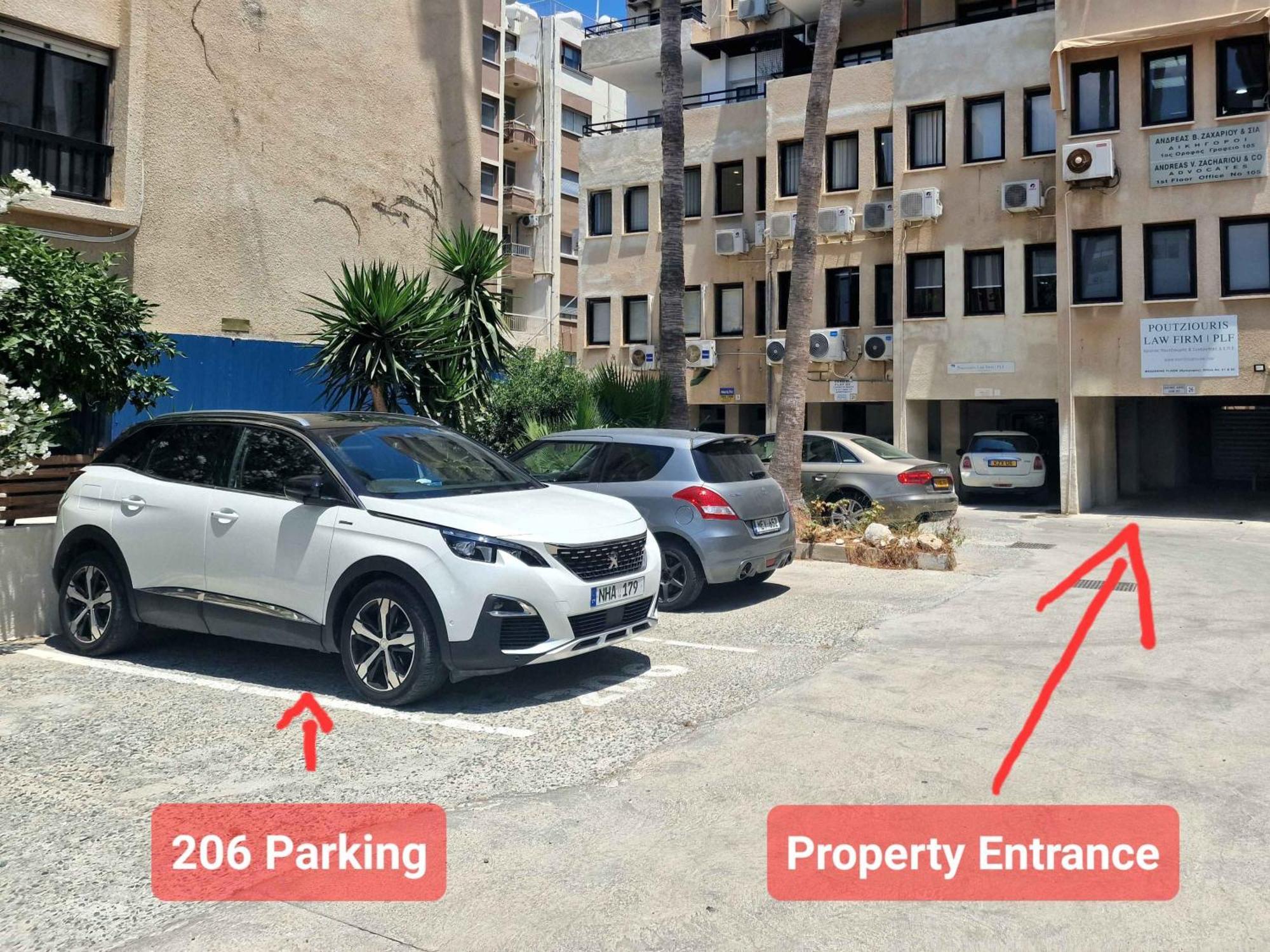Lazaros Centre Apartment Larnaca Exteriör bild